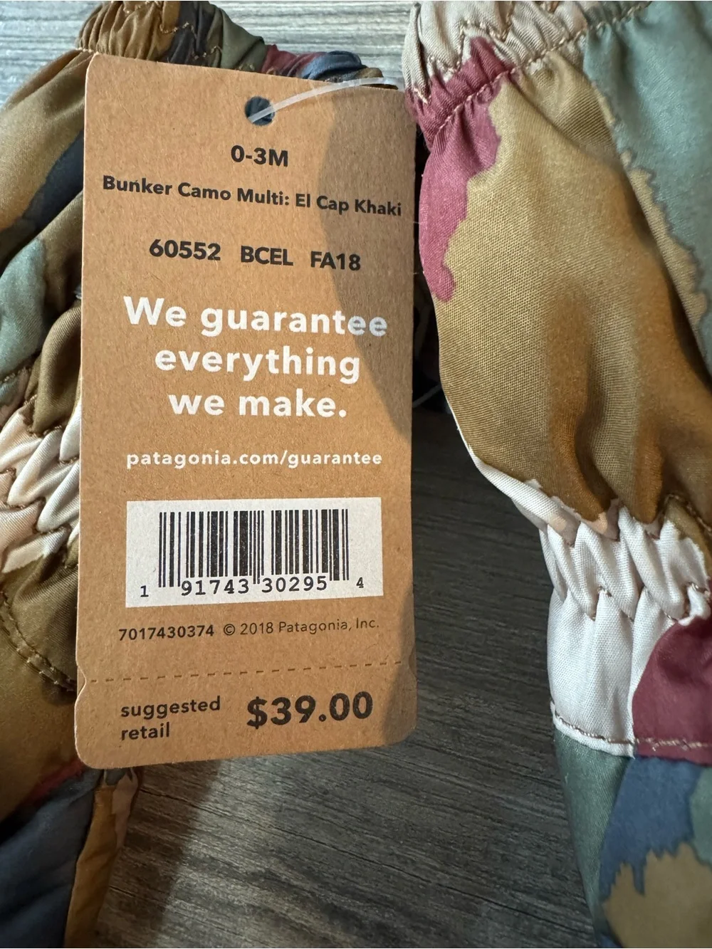 NWT Patagonia Baby Puff Mitts in Bunker Camo Multi